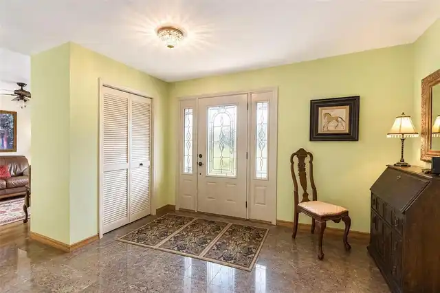 Listing Photo 11