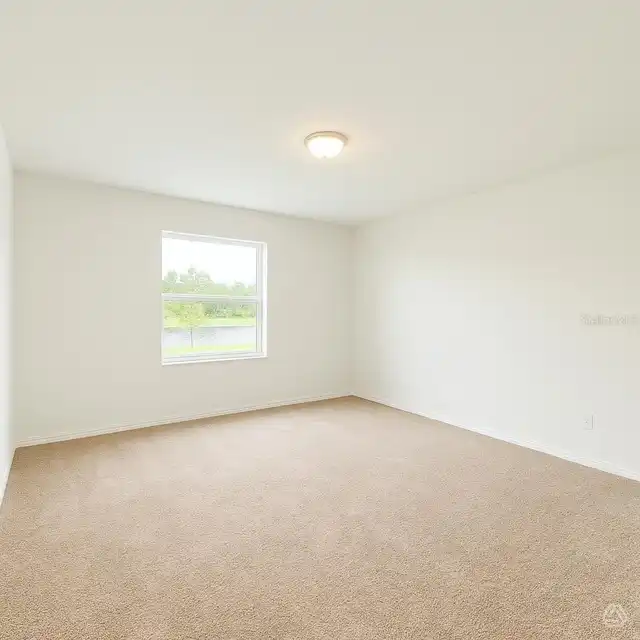 Listing Photo 9