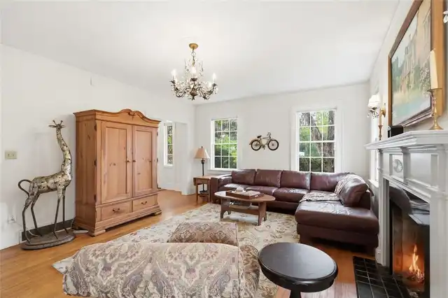 Listing Photo 7