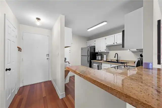 Listing Photo 7