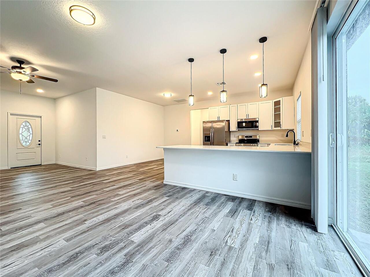 Listing Photo 10