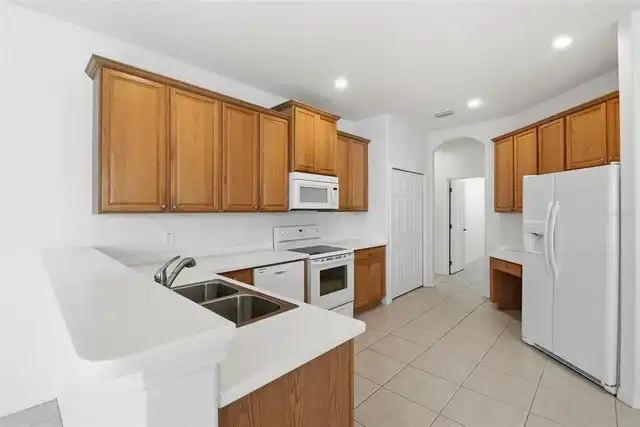 Listing Photo 10