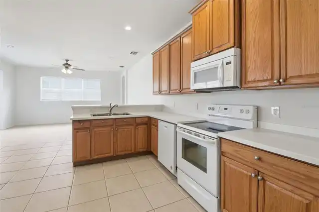 Listing Photo 12