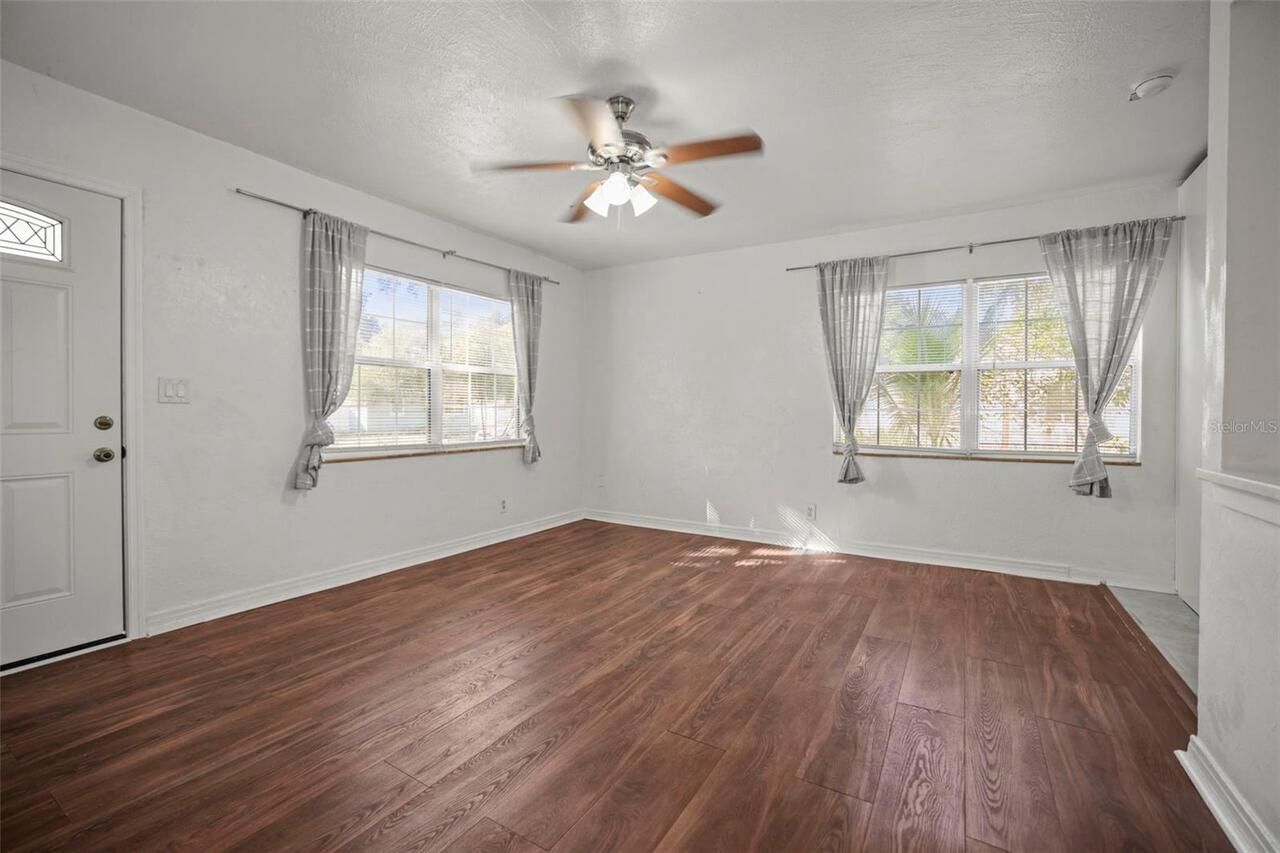 Listing Photo 6