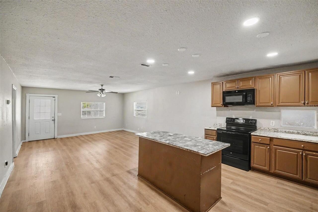 Listing Photo 7