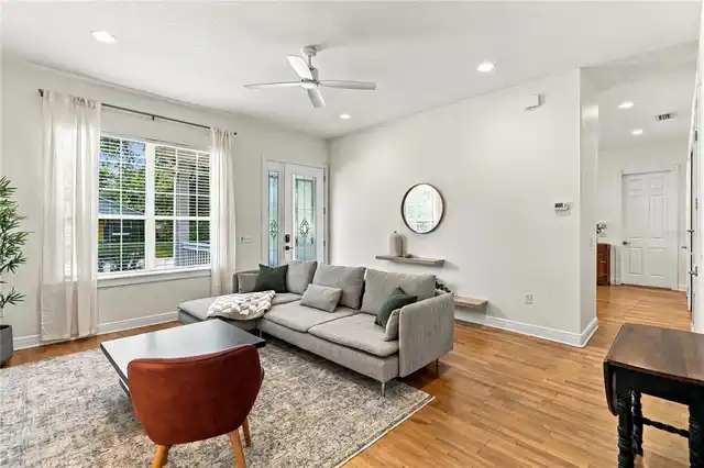 Listing Photo 6