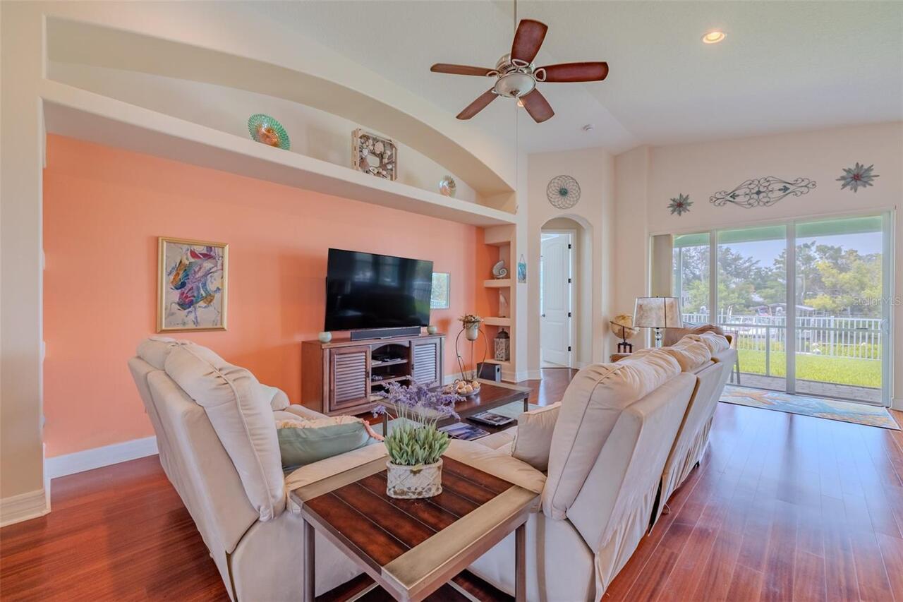 Listing Photo 16