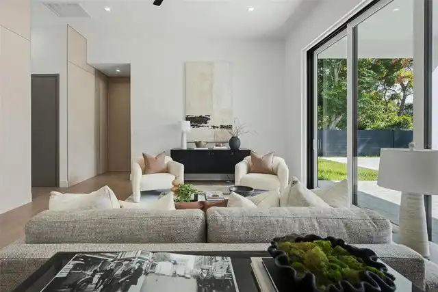 Listing Photo 21