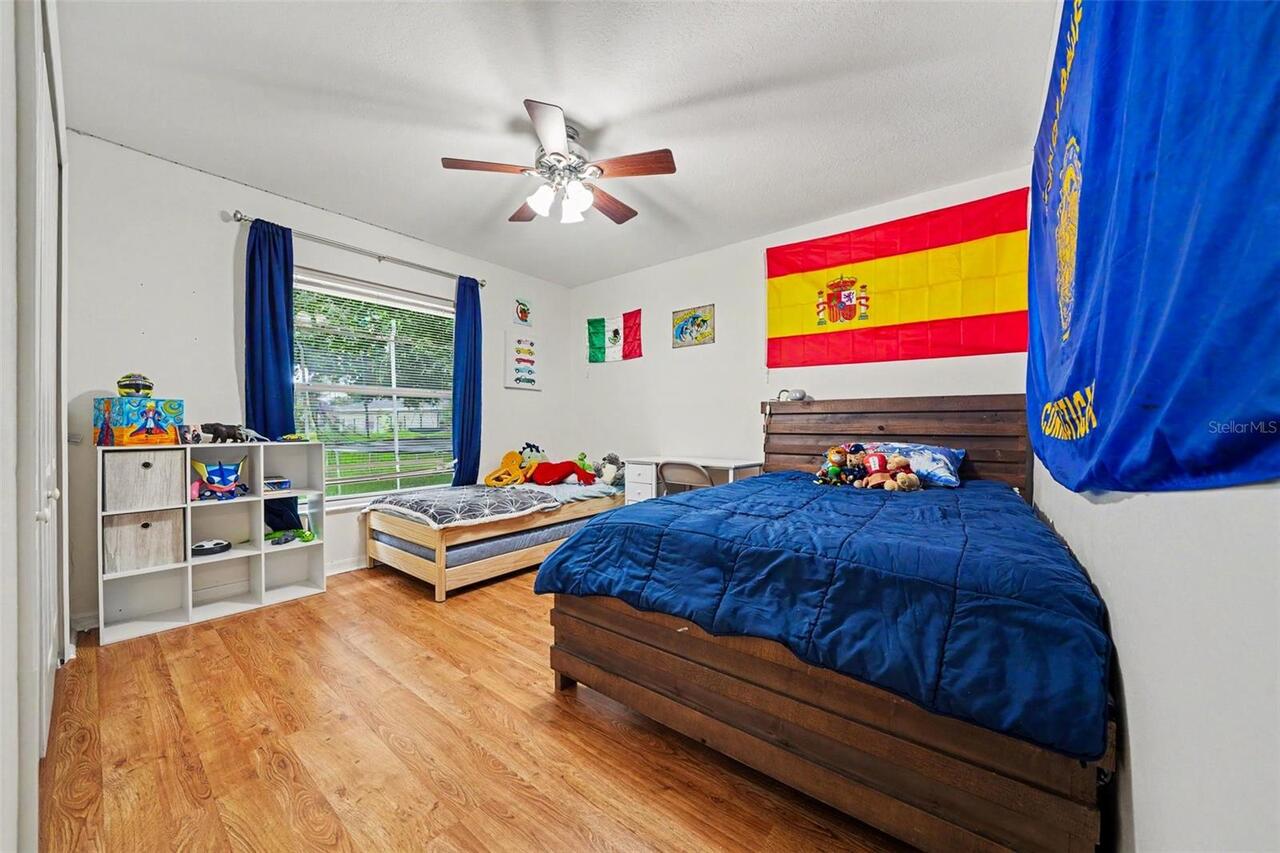 Listing Photo 16