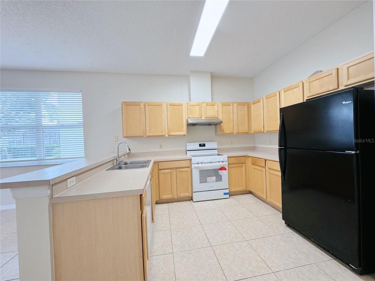 Listing Photo 8