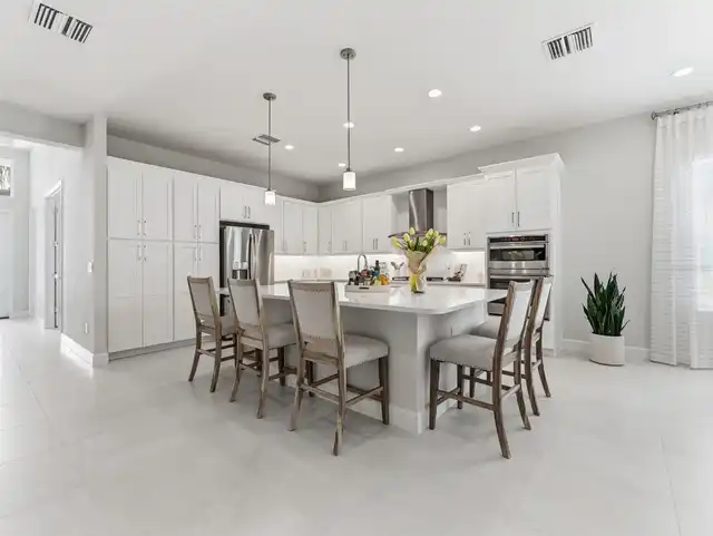 Listing Photo 7