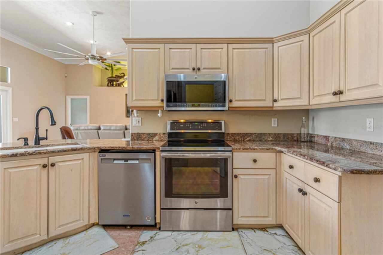 Listing Photo 15