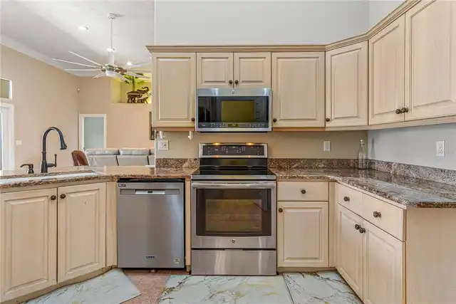 Listing Photo 15