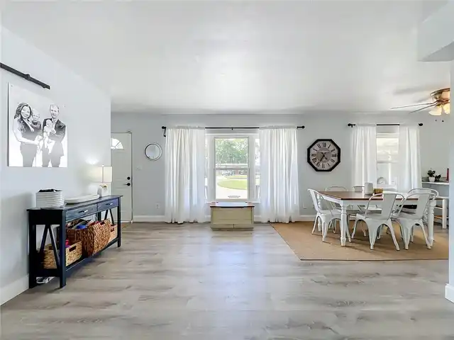 Listing Photo 10