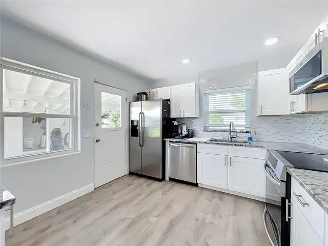 Listing Photo 15