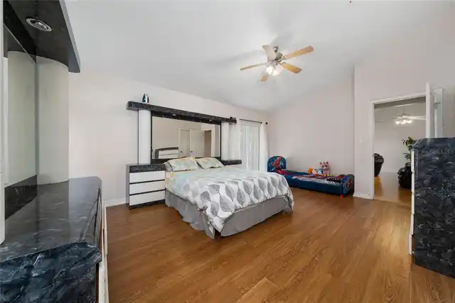 Listing Photo 18