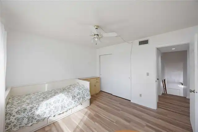 Listing Photo 32
