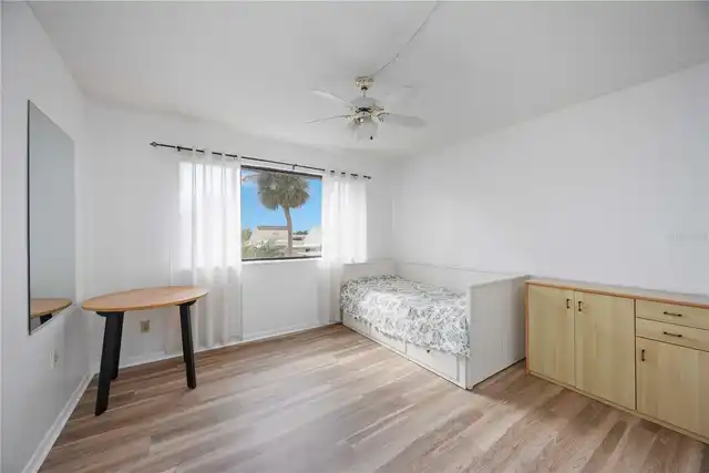 Listing Photo 33