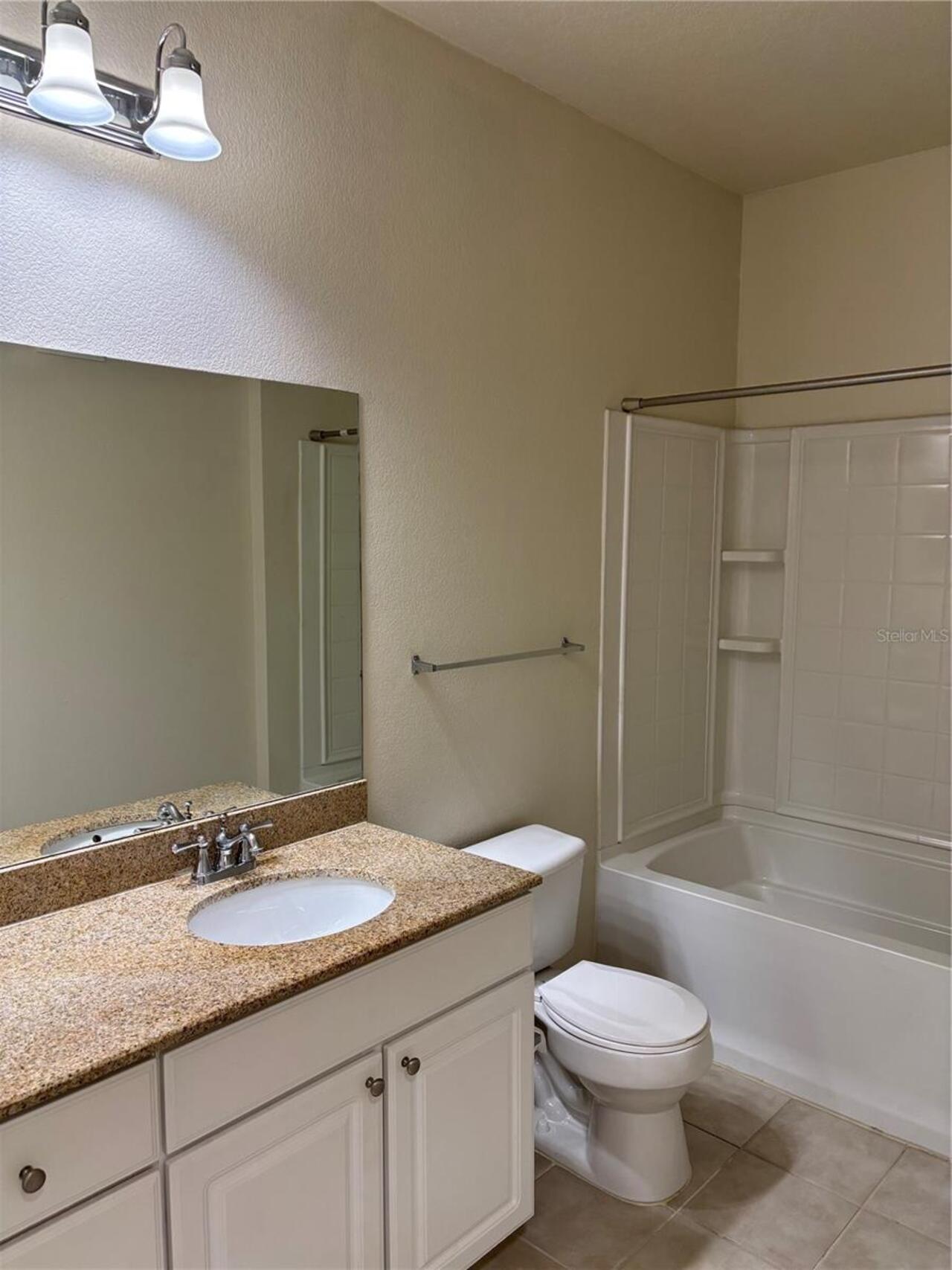 Listing Photo 12