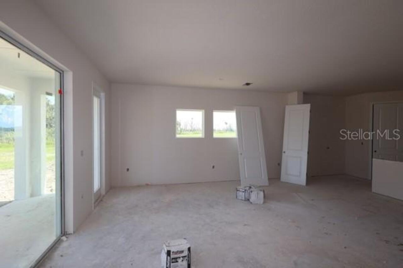 Listing Photo 9