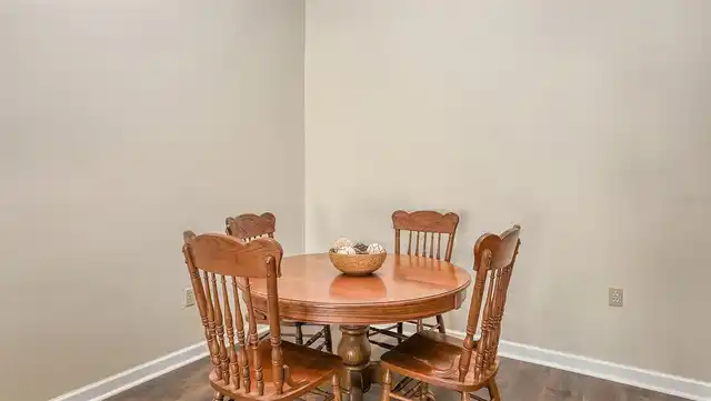 Listing Photo 8