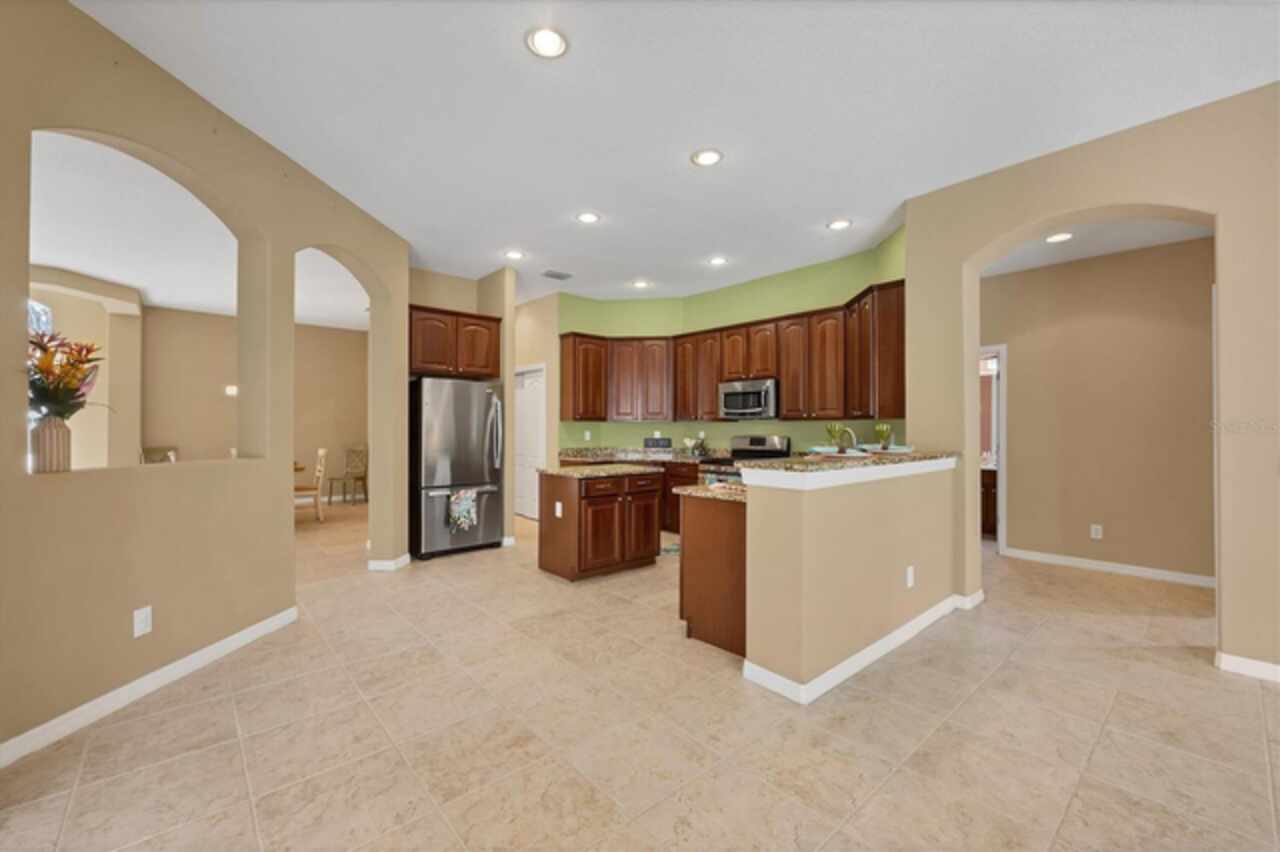 Listing Photo 10