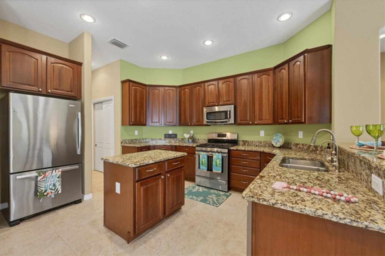 Listing Photo 11