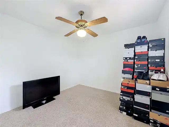 Listing Photo 34