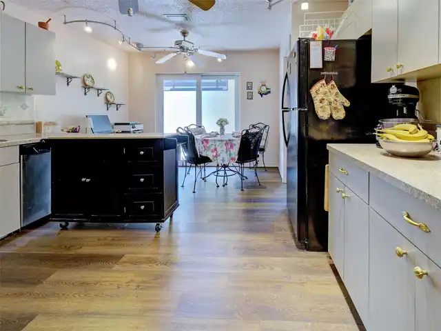 Listing Photo 15