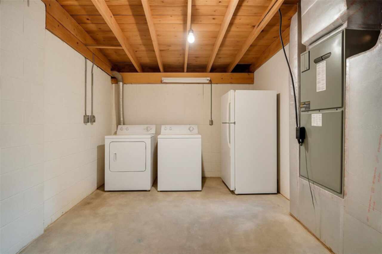 Listing Photo 6