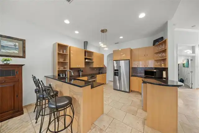Listing Photo 9