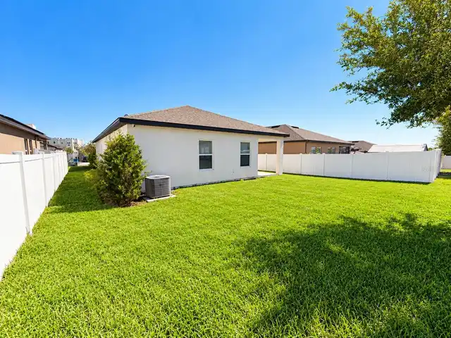 Listing Photo 18