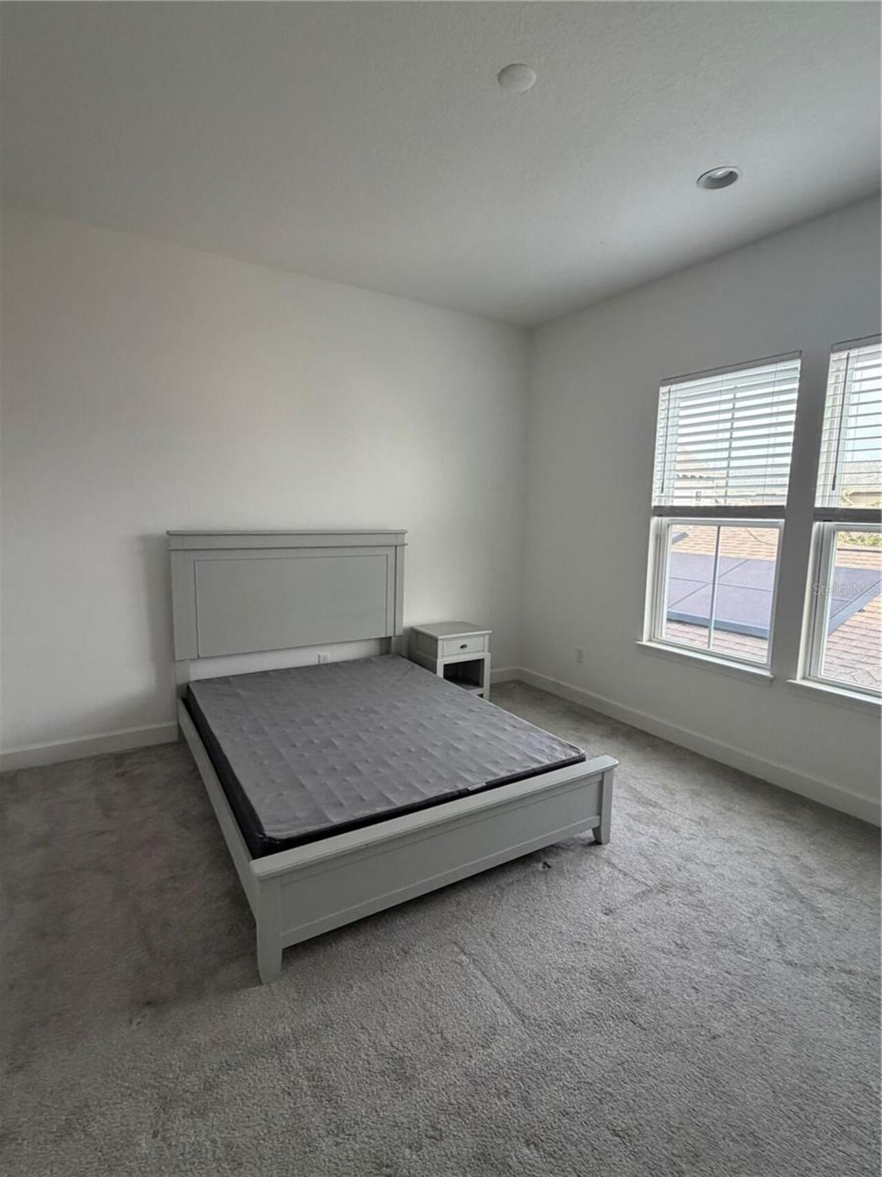 Listing Photo 10