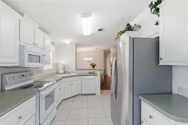 Listing Photo 18