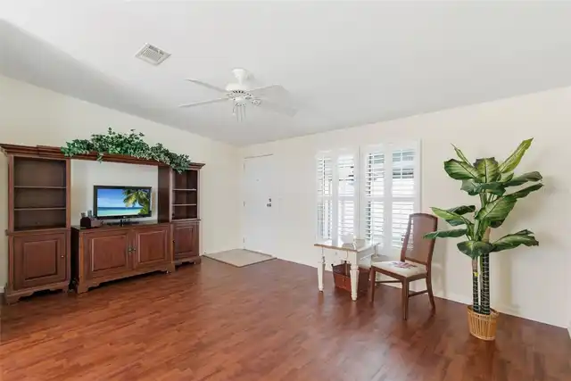 Listing Photo 29