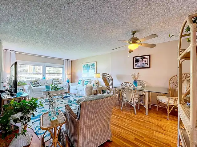 Listing Photo 9