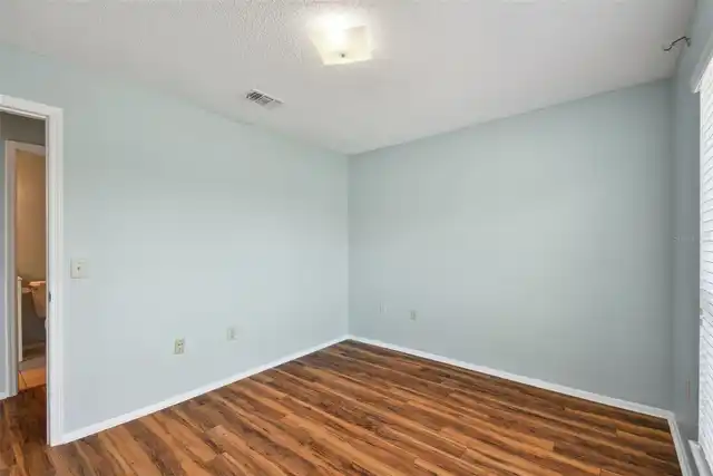 Listing Photo 34