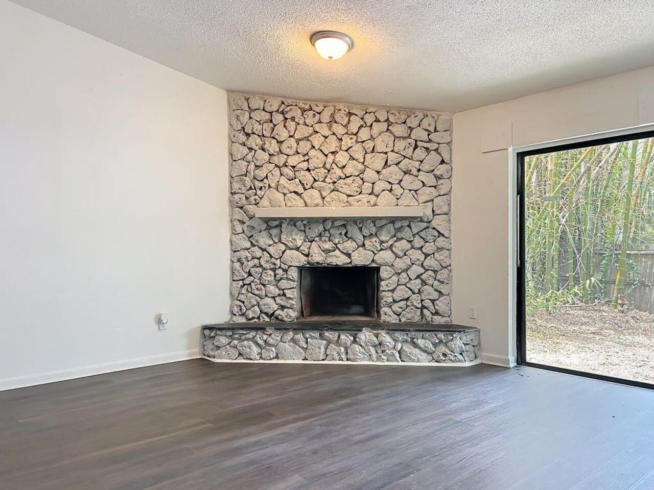 Listing Photo 18