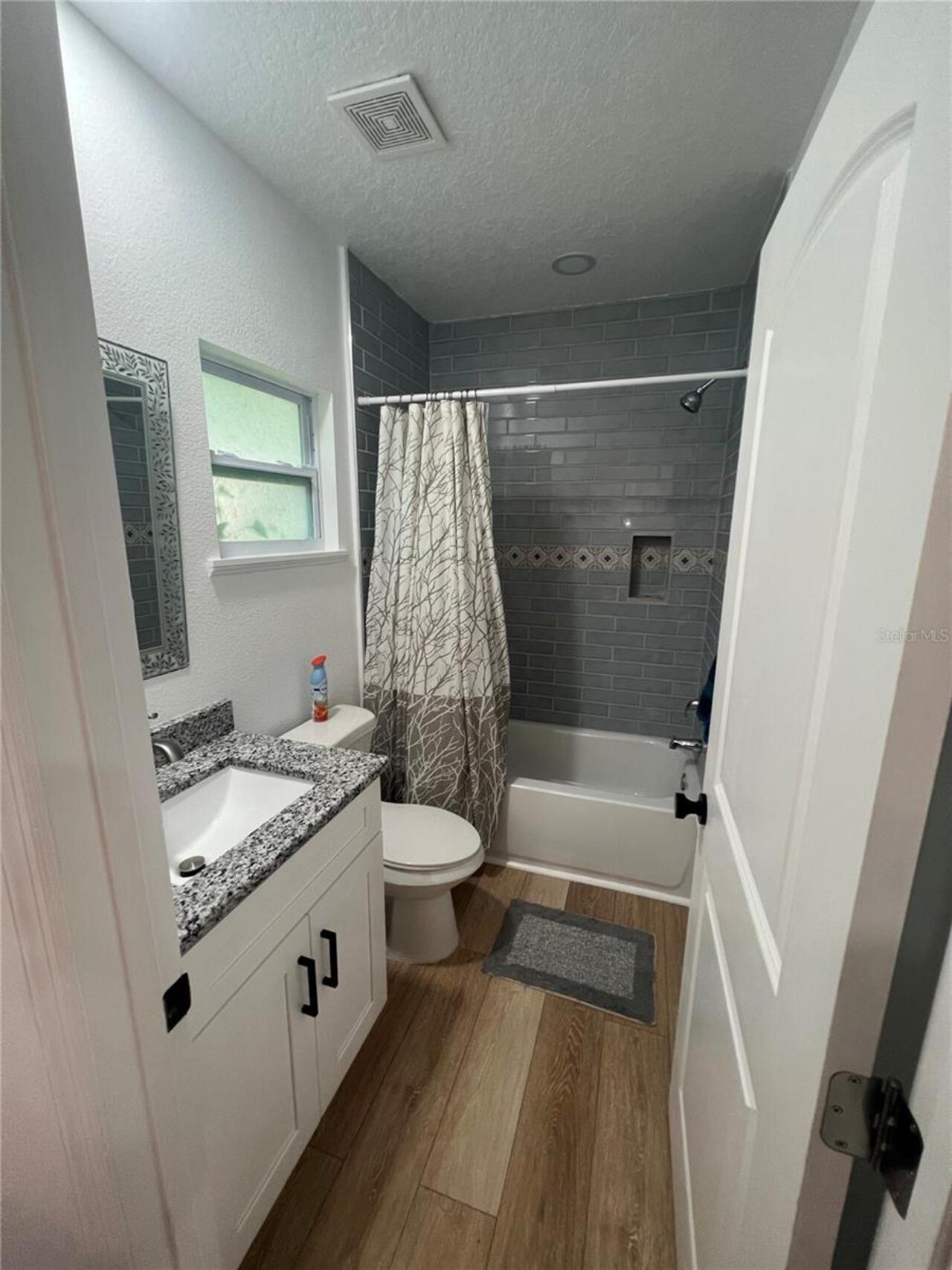 Listing Photo 7