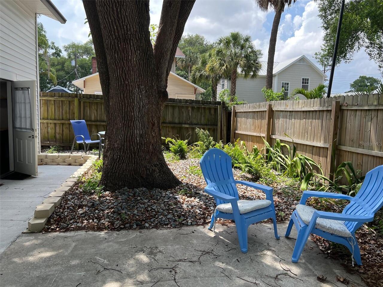 Listing Photo 12