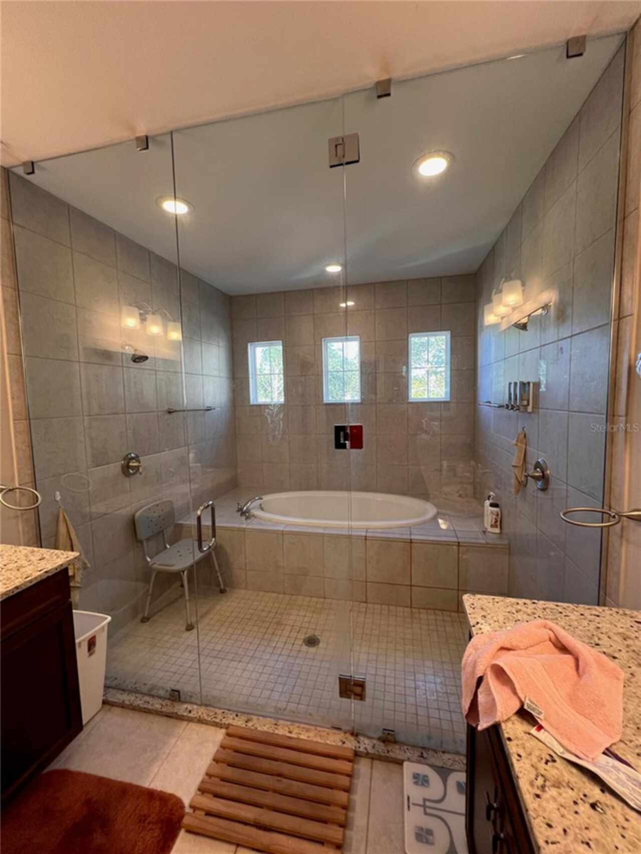 Listing Photo 17