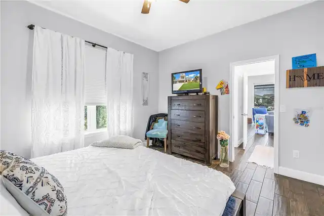Listing Photo 16