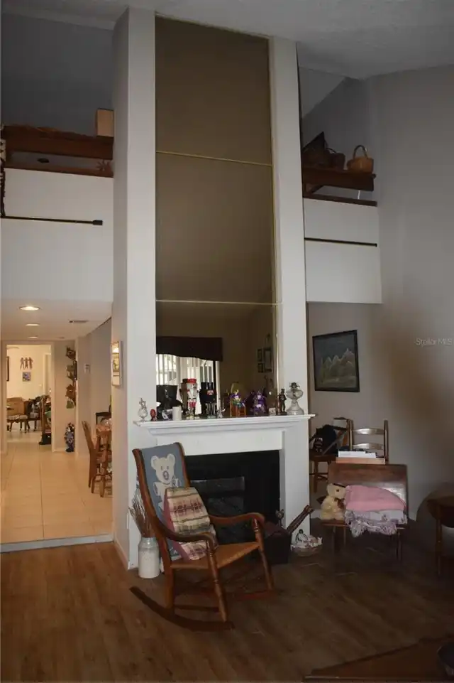 Listing Photo 8