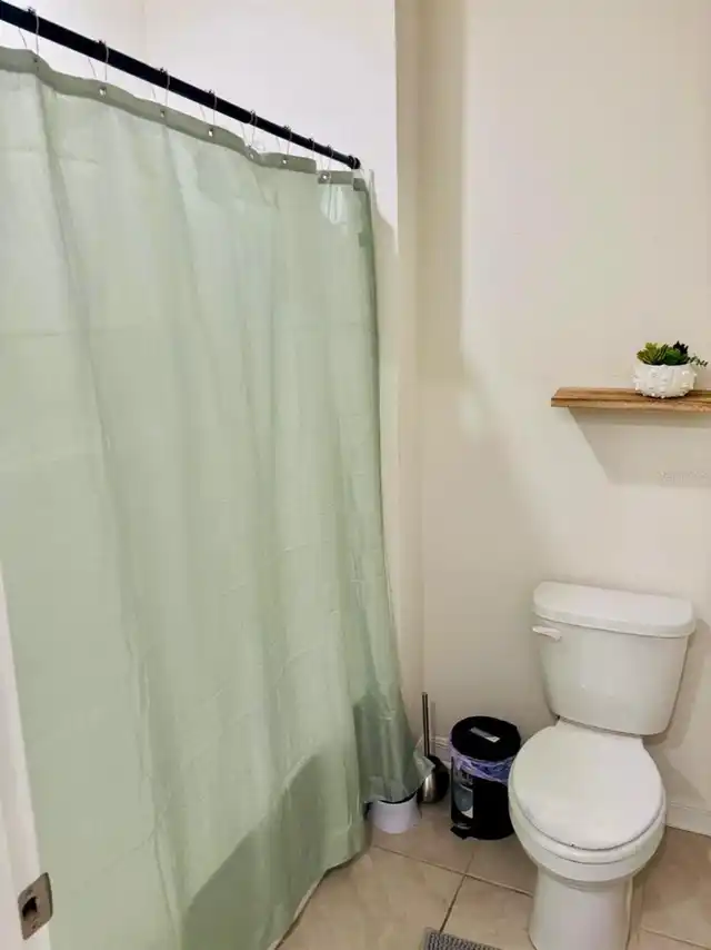 Listing Photo 10