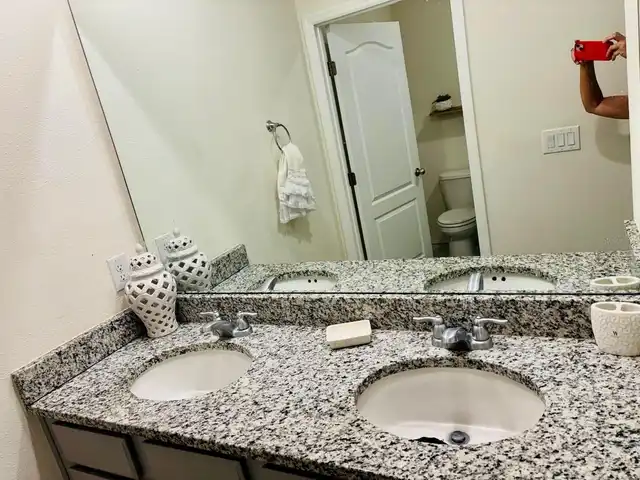 Listing Photo 11