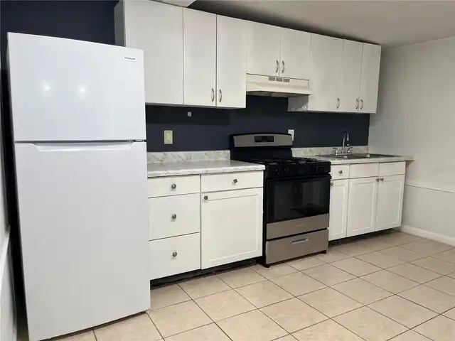 Listing Photo 6