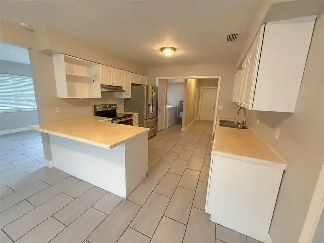 Listing Photo 9