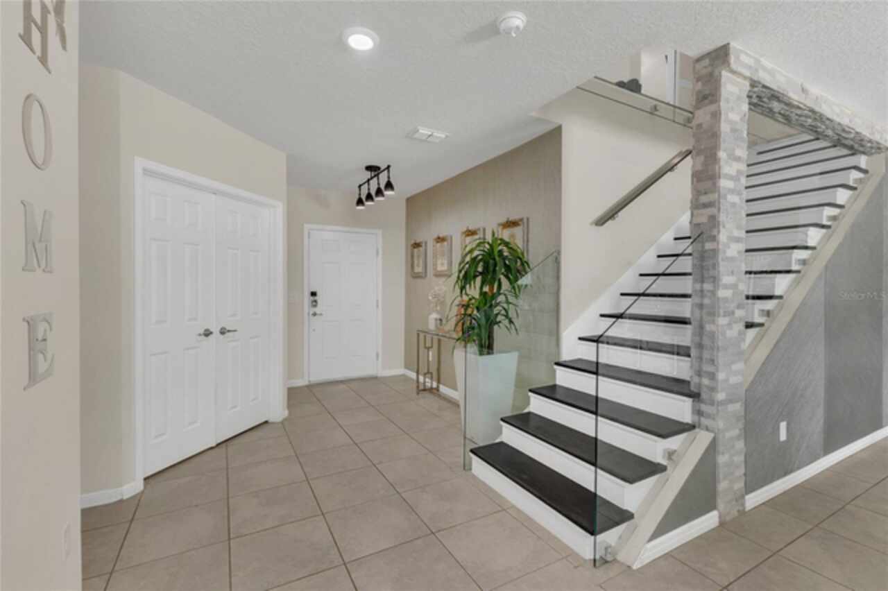 Listing Photo 11