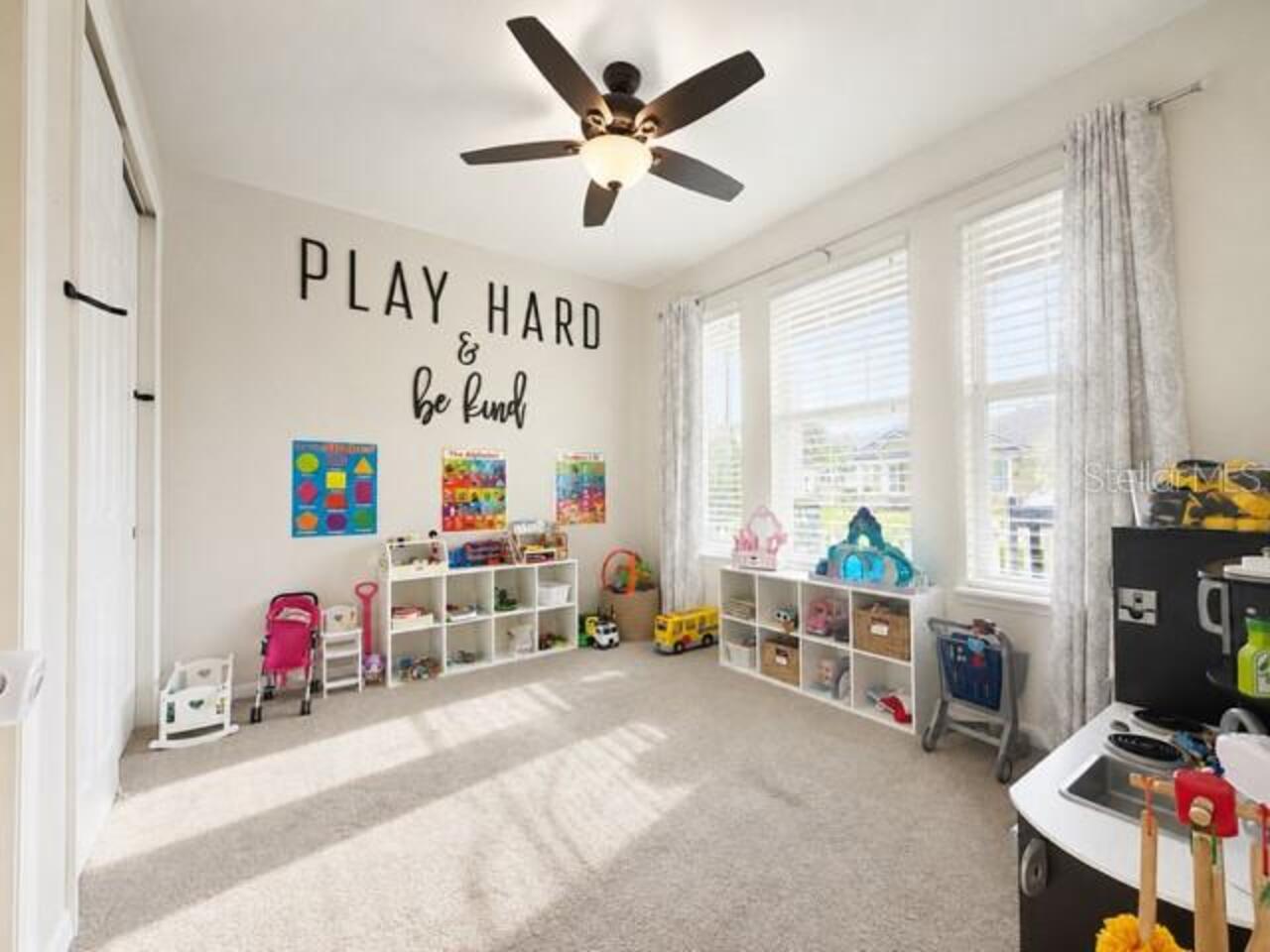 Listing Photo 11