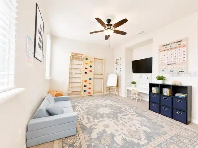Listing Photo 11